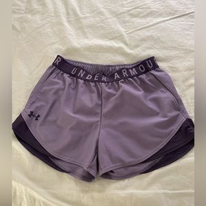 Loose underarmor shorts size small